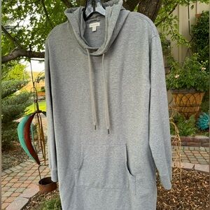 Garnet Hill Hooded Dress medium